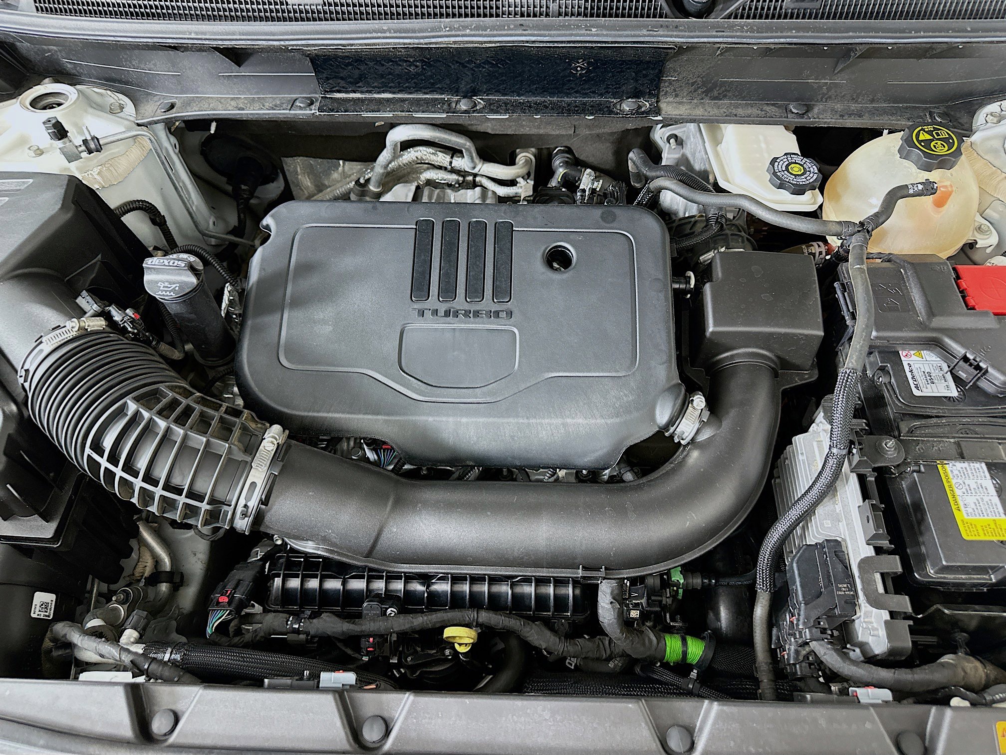 Used 2023 GMC Acadia SLT image 35