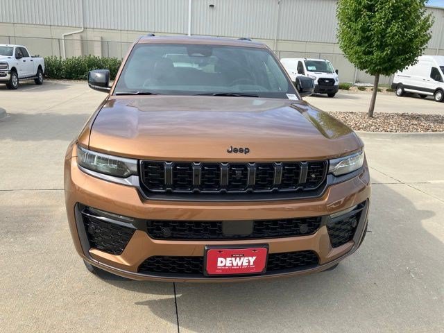 New 2026 Jeep Grand Cherokee Limited AWD/4WD image 2