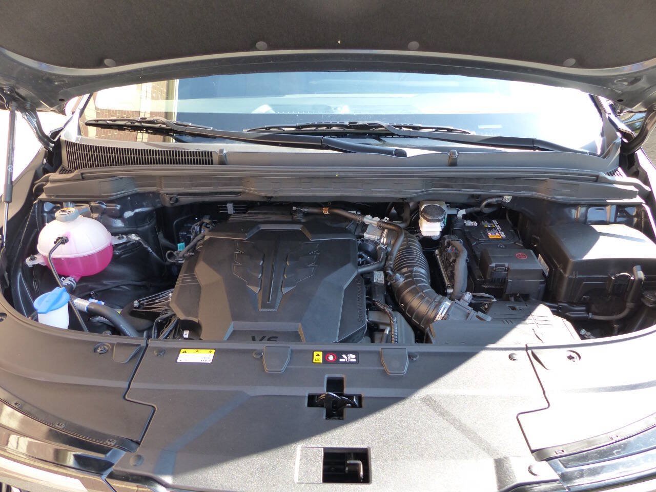 Used 2025 Kia Carnival EX FWD image 15