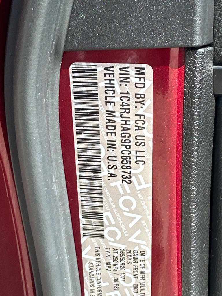 Used 2023 Jeep Grand Cherokee Altitude AWD/4WD image 33