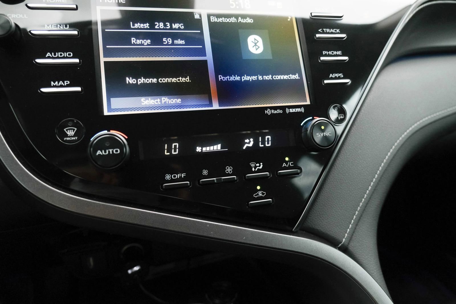 Used 2020 Toyota Camry XSE image 38