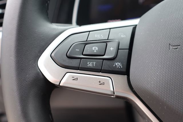 Used 2024 Volkswagen Jetta SE FWD image 26