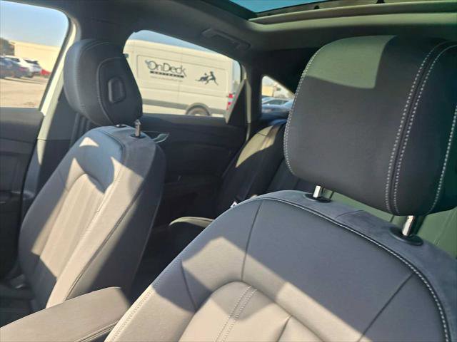 Used 2024 Audi Q4 e-tron Premium image 25