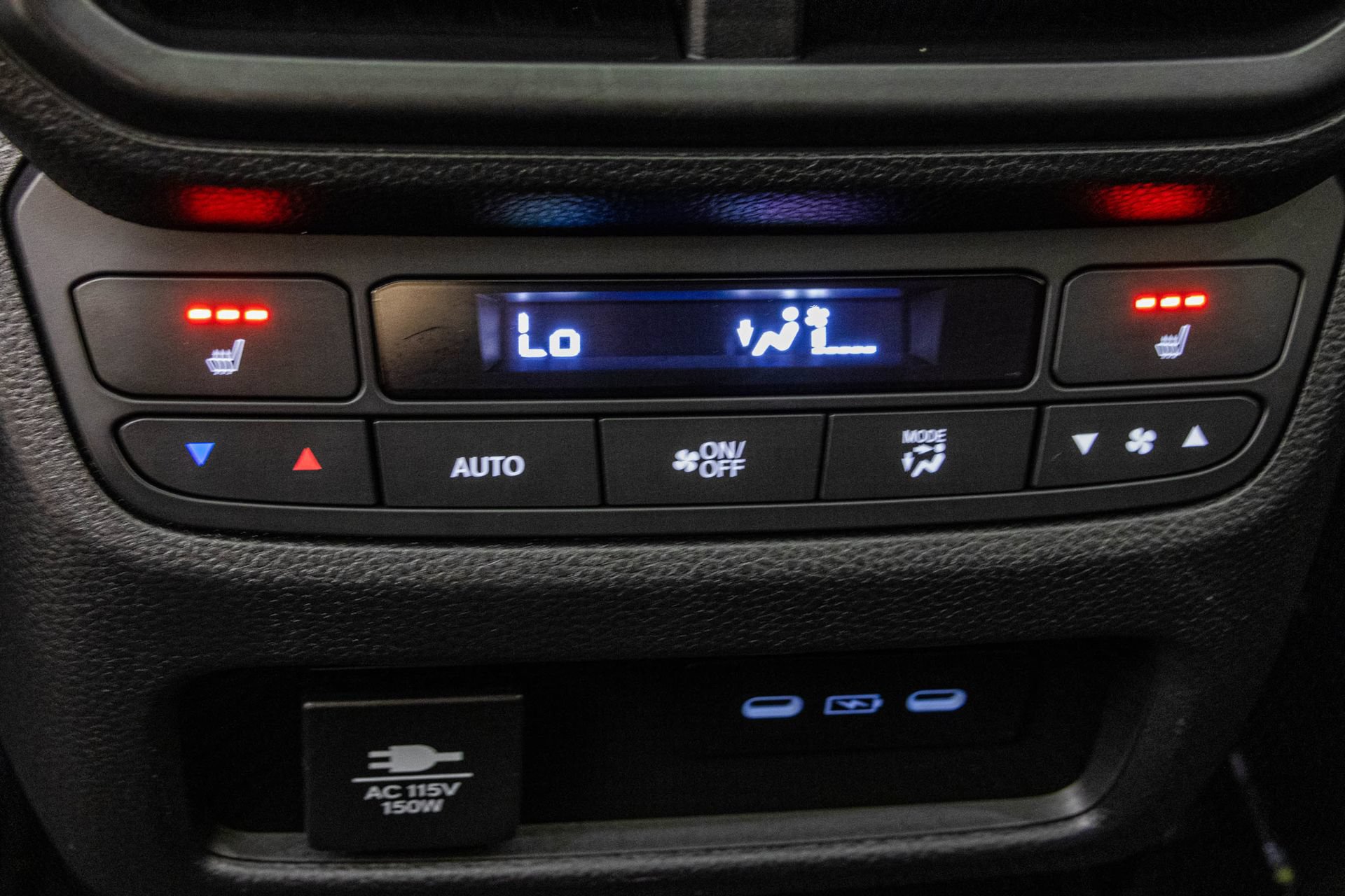 Used 2025 Honda Pilot Black Edition image 44
