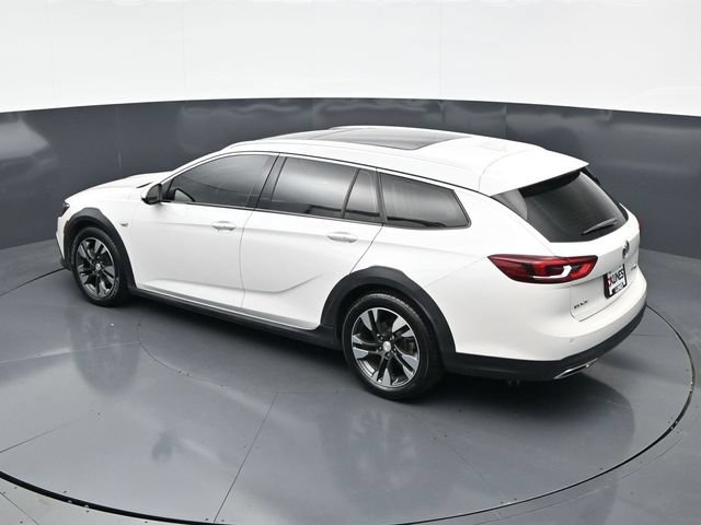 Used 2018 Buick Regal Essence w/ Driver Confidence Package #1 AWD/4WD image 43