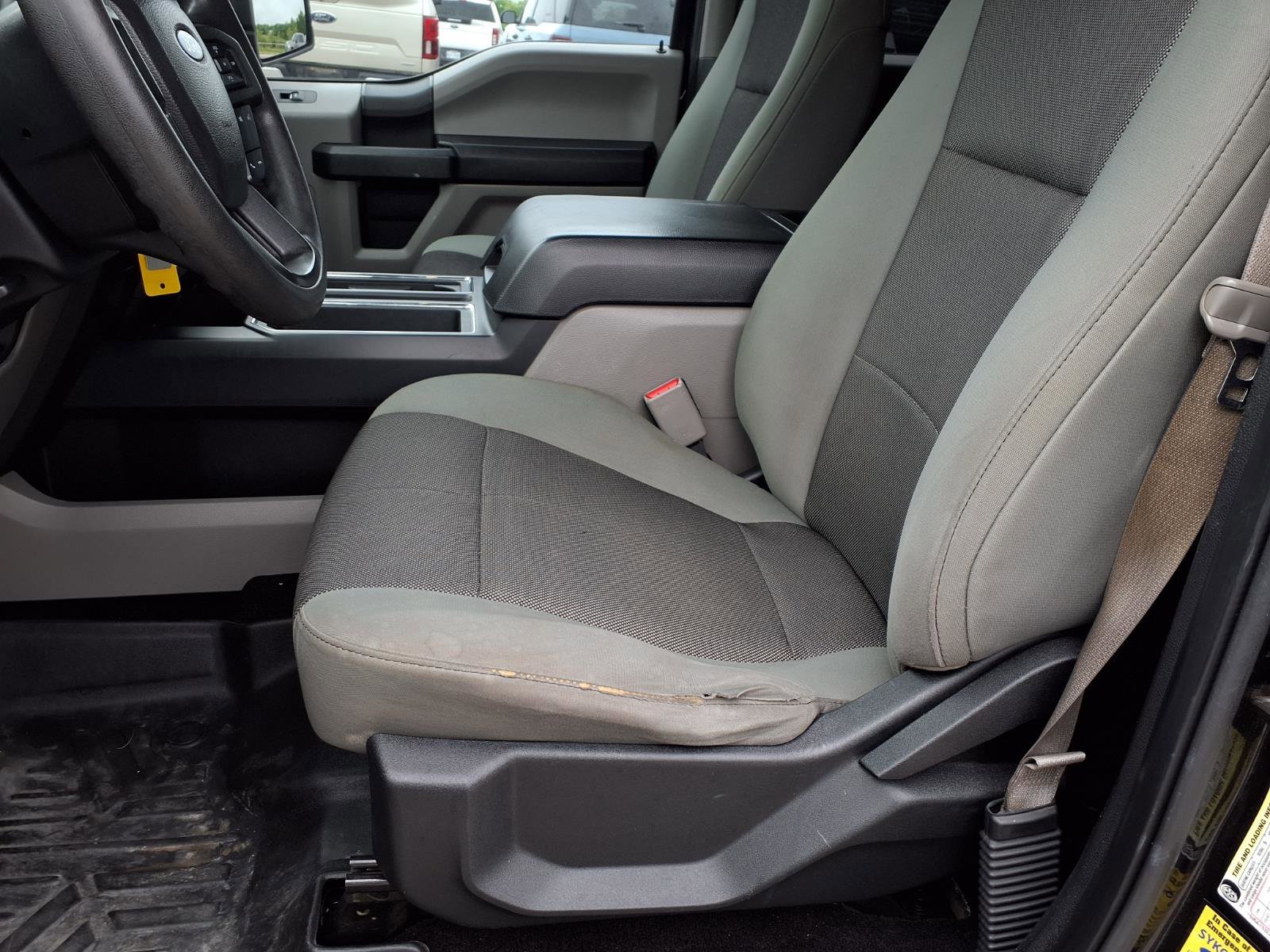 Used 2017 Ford F150 XL w/ Equipment Group 101A Mid AWD/4WD image 9