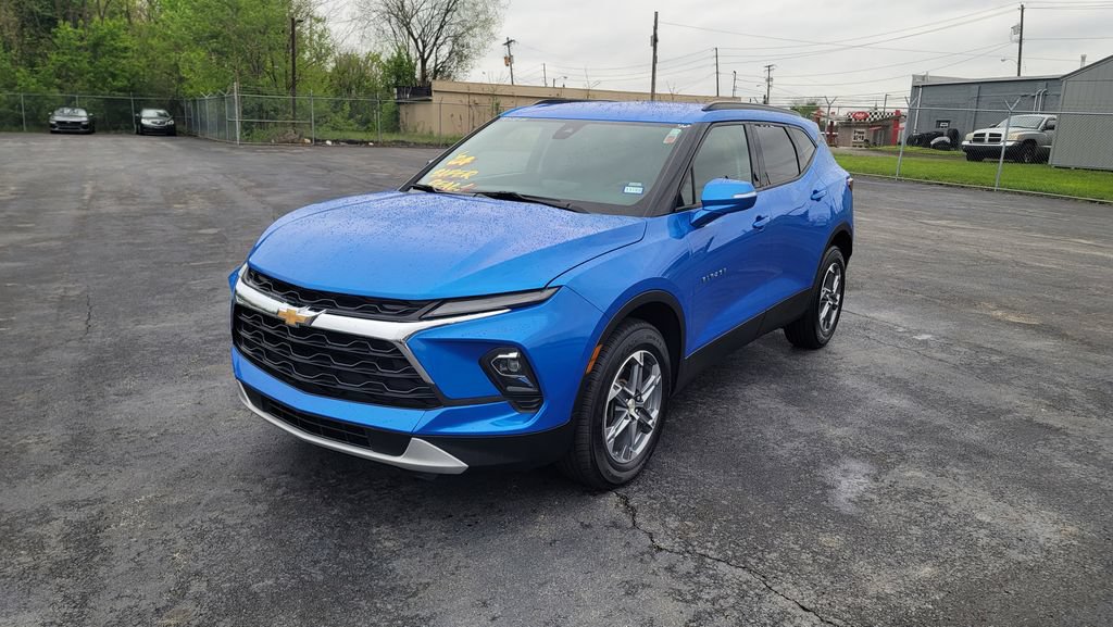 Used 2024 Chevrolet Blazer LT FWD image 5