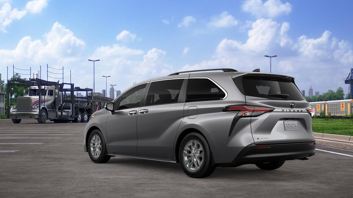 New 2026 Toyota Sienna XLE image 36