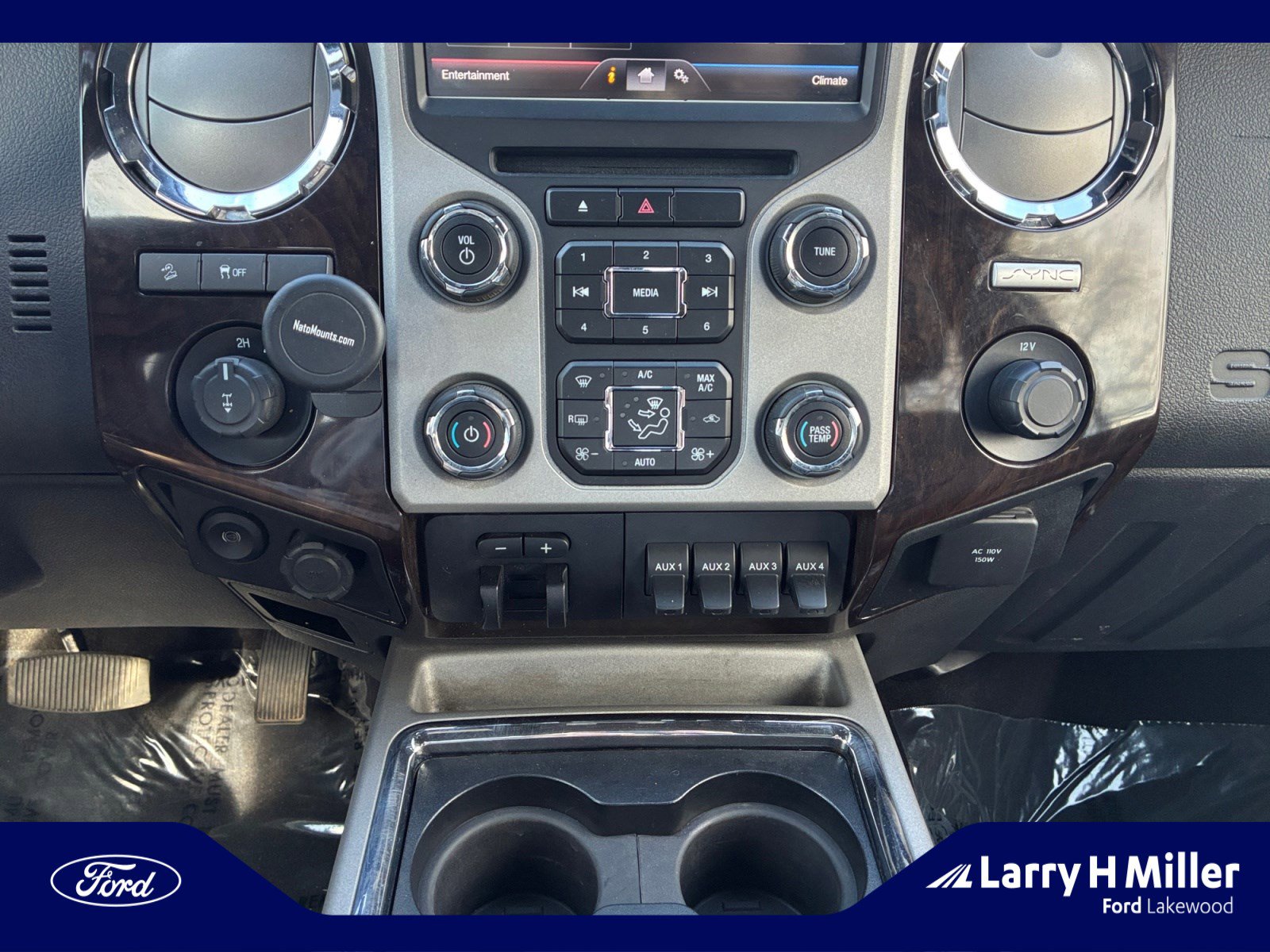 Used 2016 Ford F250 Platinum w/ FX4 Off-Road Package image 30