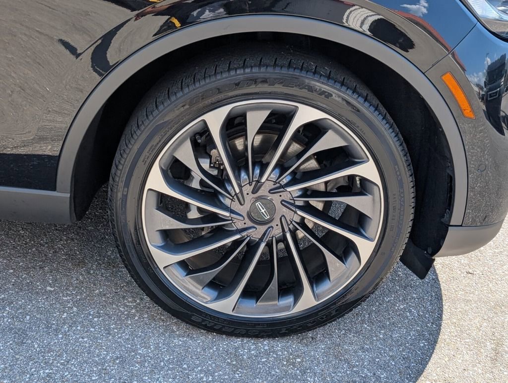 Used 2024 Lincoln Aviator Reserve w/ Equipment Group 201A image 9