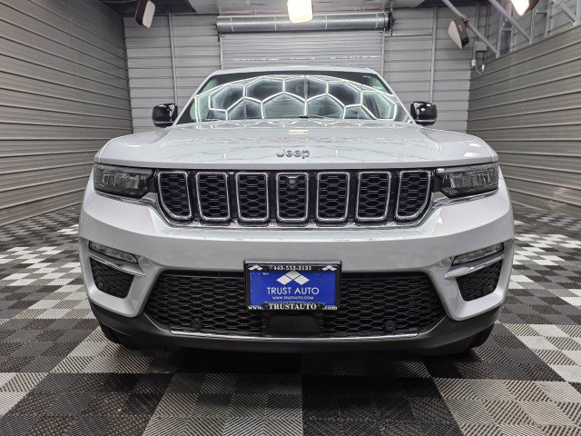 Used 2022 Jeep Grand Cherokee Limited 4xe w/ Luxury Tech Group II AWD/4WD image 3