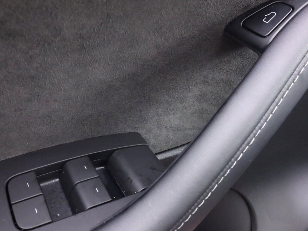 Used 2021 Tesla Model Y Long Range image 26