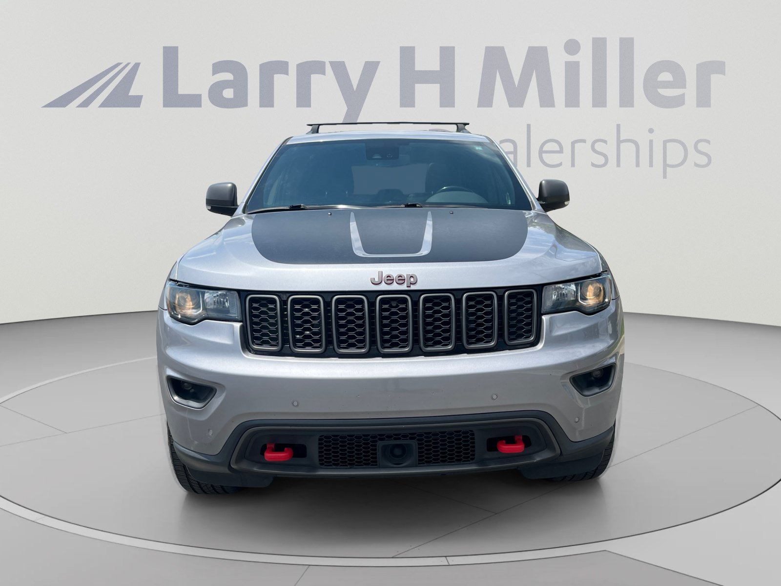 Used 2019 Jeep Grand Cherokee Trailhawk AWD/4WD image 8