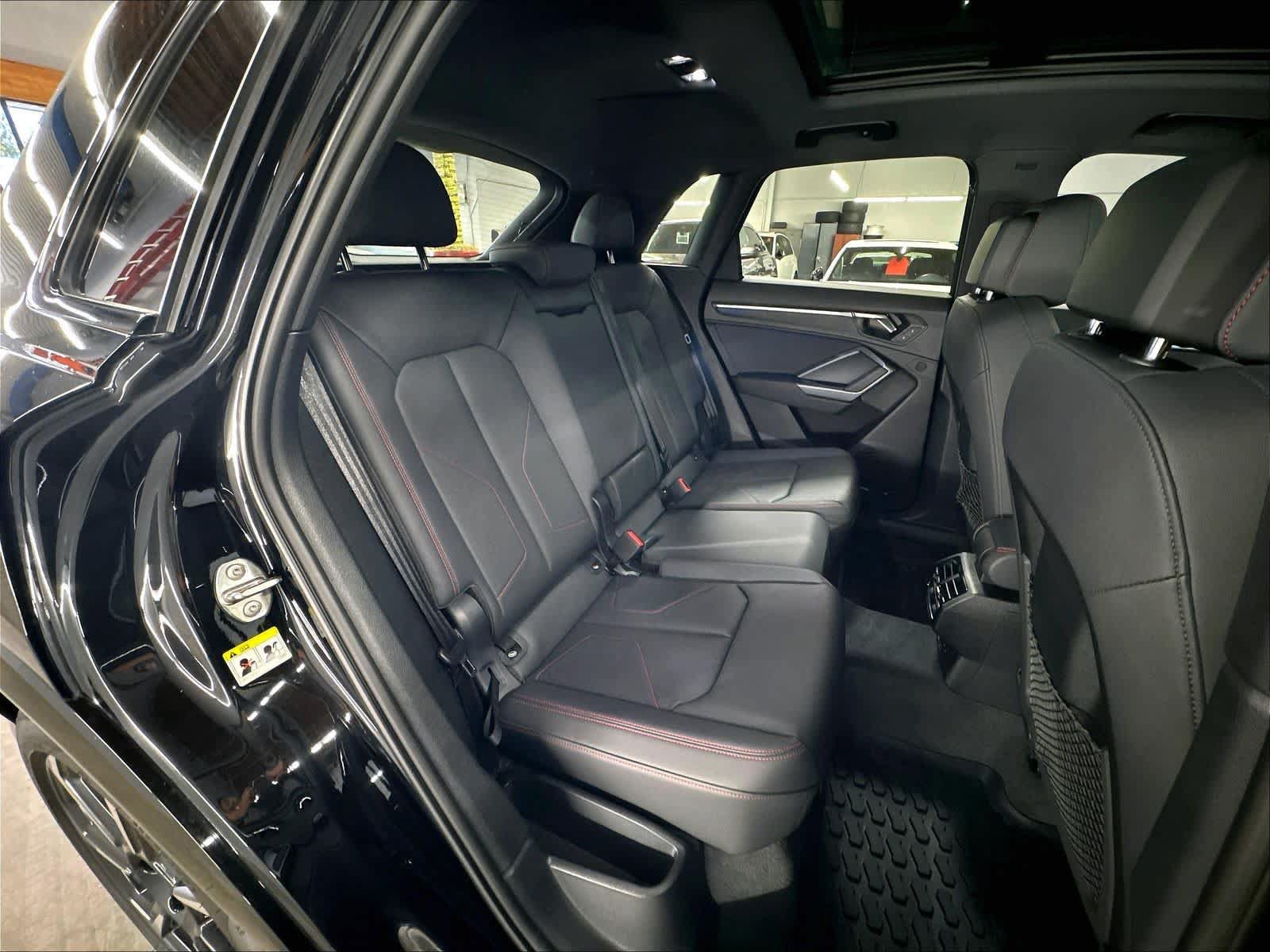 Certified 2025 Audi Q3 2.0T Premium Plus w/ Premium Plus Package AWD/4WD image 28