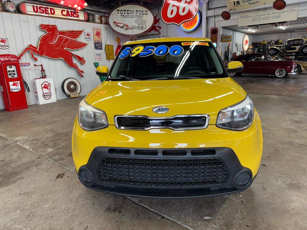 Used 2014 Kia Soul + FWD image 8