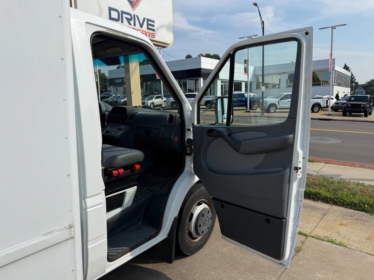 Used 2006 Dodge Sprinter 3500 w/ PWR Convenience Group image 21