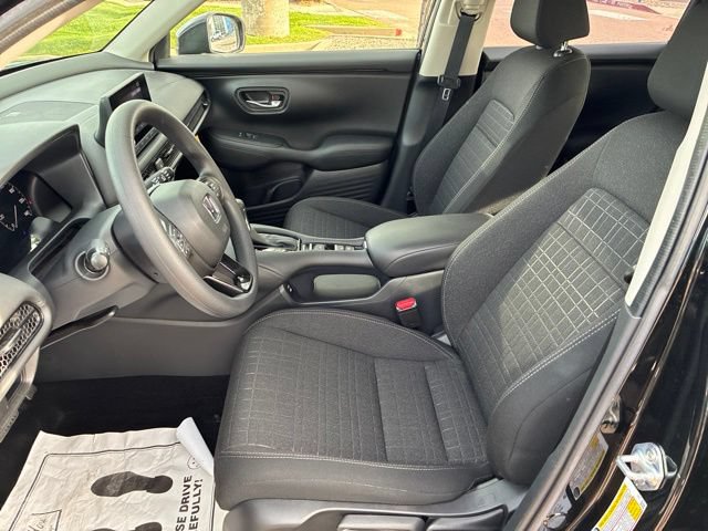Certified 2025 Honda HR-V LX image 5