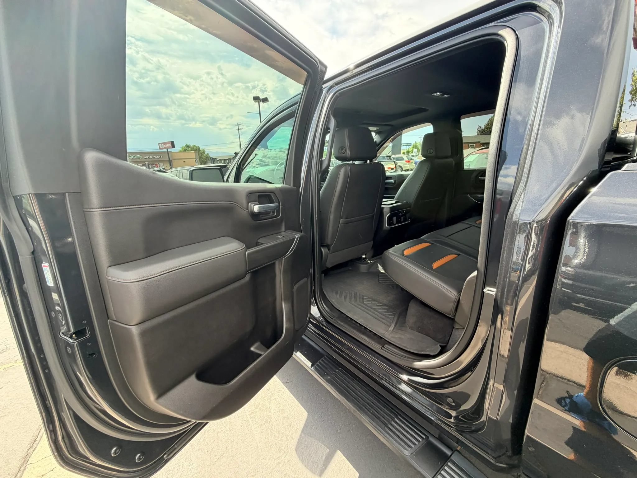 Used 2020 GMC Sierra 1500 AT4 w/ AT4 Premium Package AWD/4WD image 21