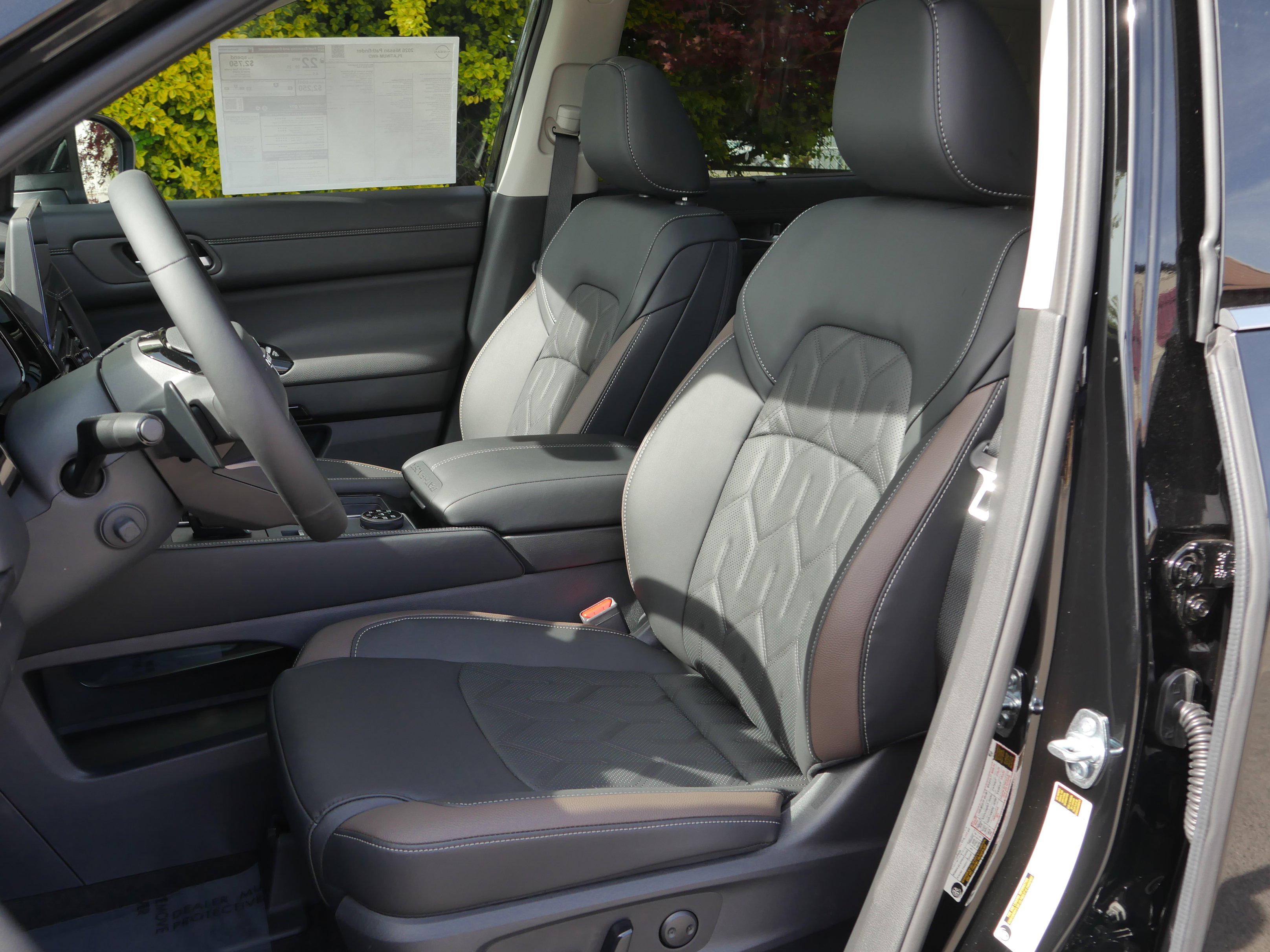 New 2026 Nissan Pathfinder Platinum AWD/4WD image 35
