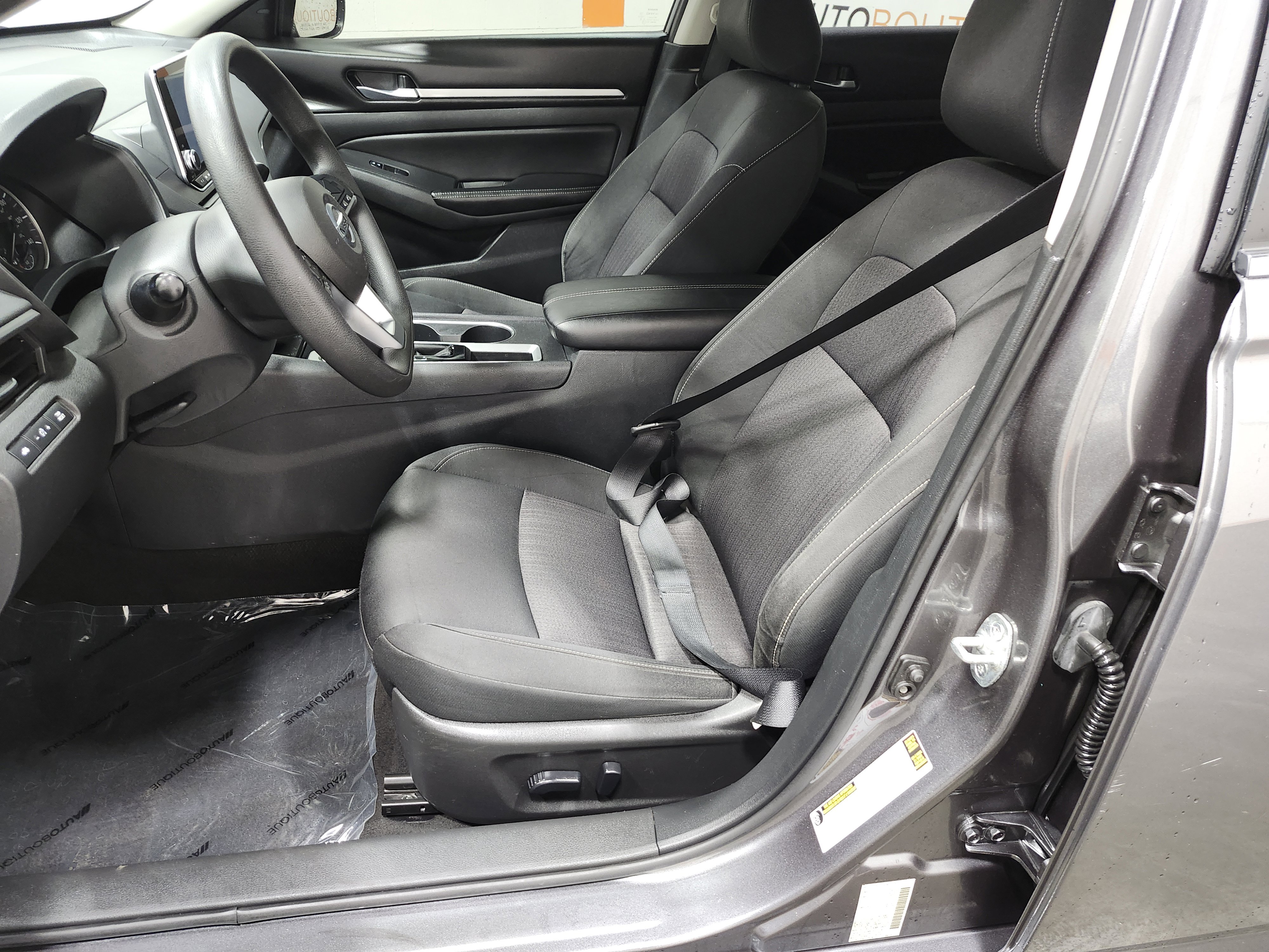 Used 2022 Nissan Altima 2.5 SV image 22