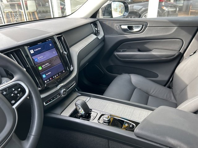 Certified 2025 Volvo XC60 B5 Plus image 18