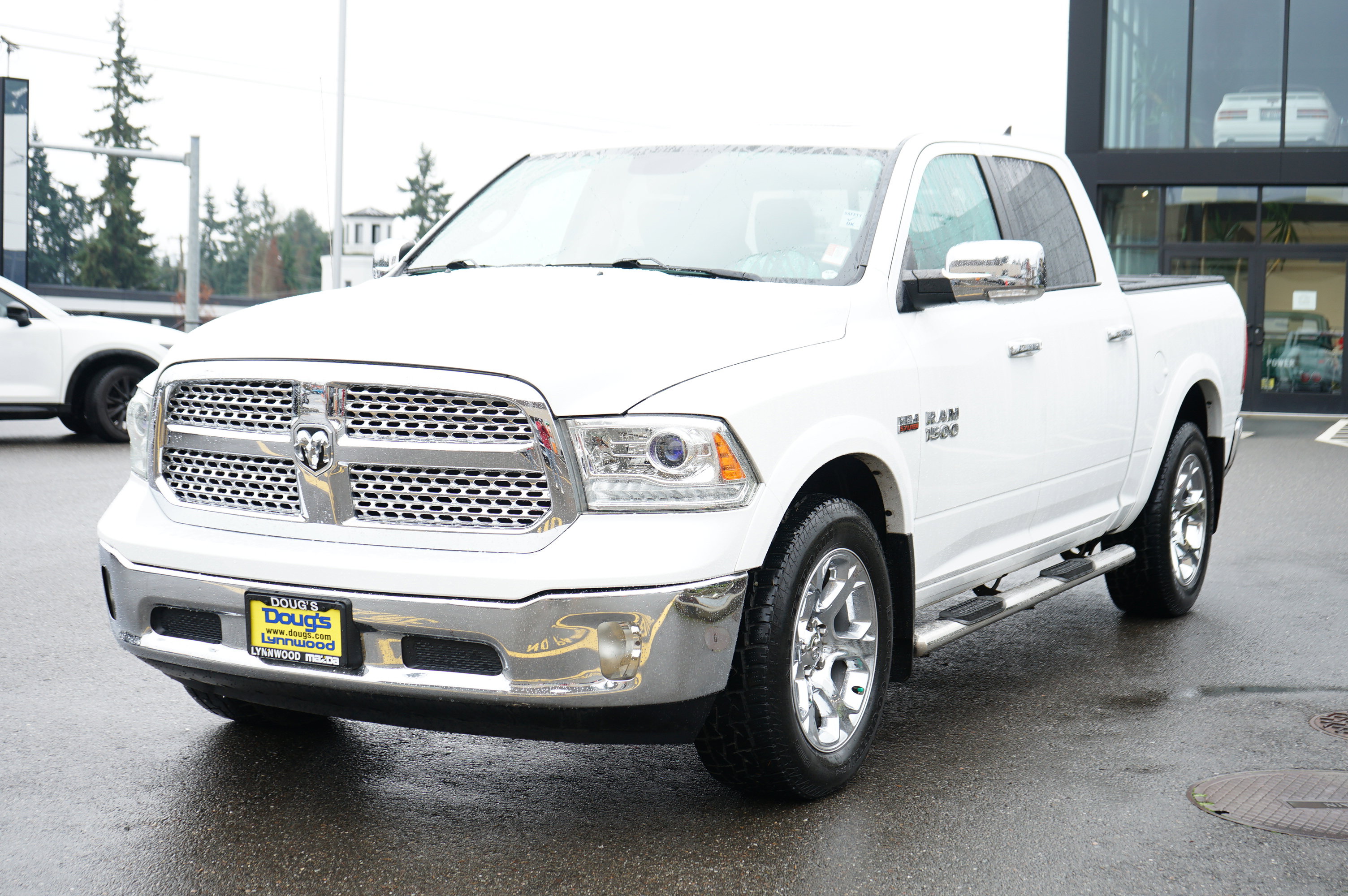 Used 2017 RAM 1500 Laramie w/ Convenience Group image 9