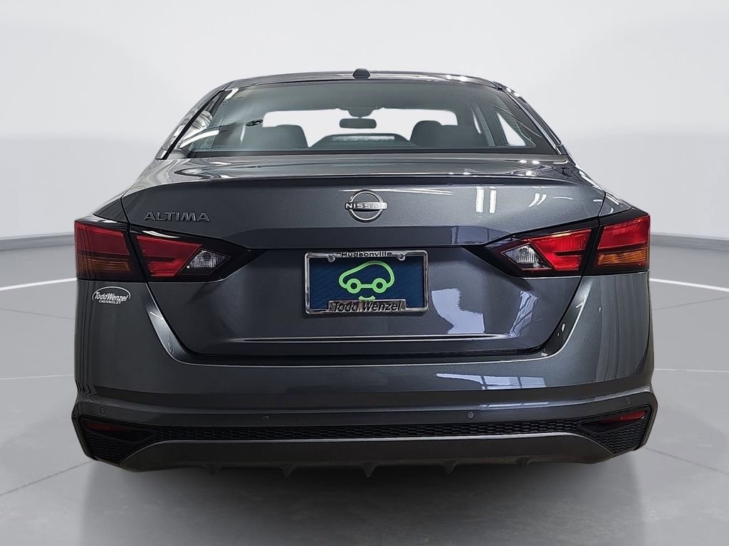 Used 2025 Nissan Altima 2.5 SV FWD image 5