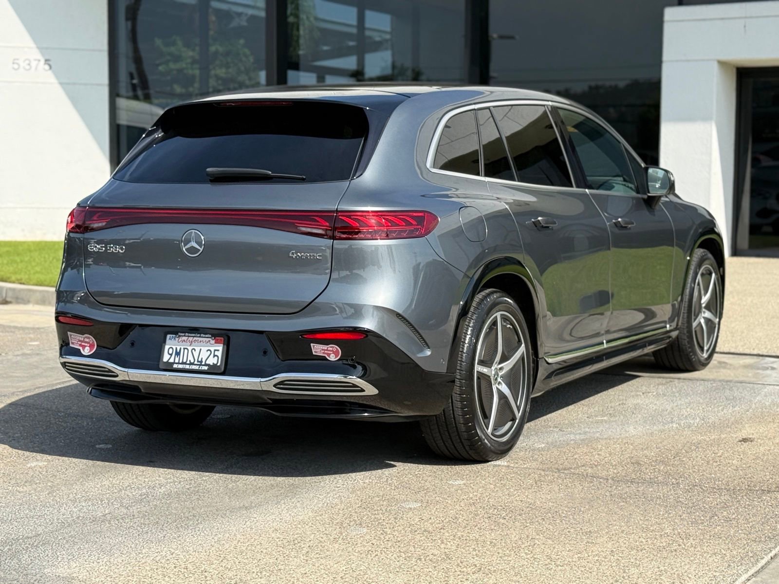 Used 2023 Mercedes-Benz EQS 580 4MATIC SUV image 16