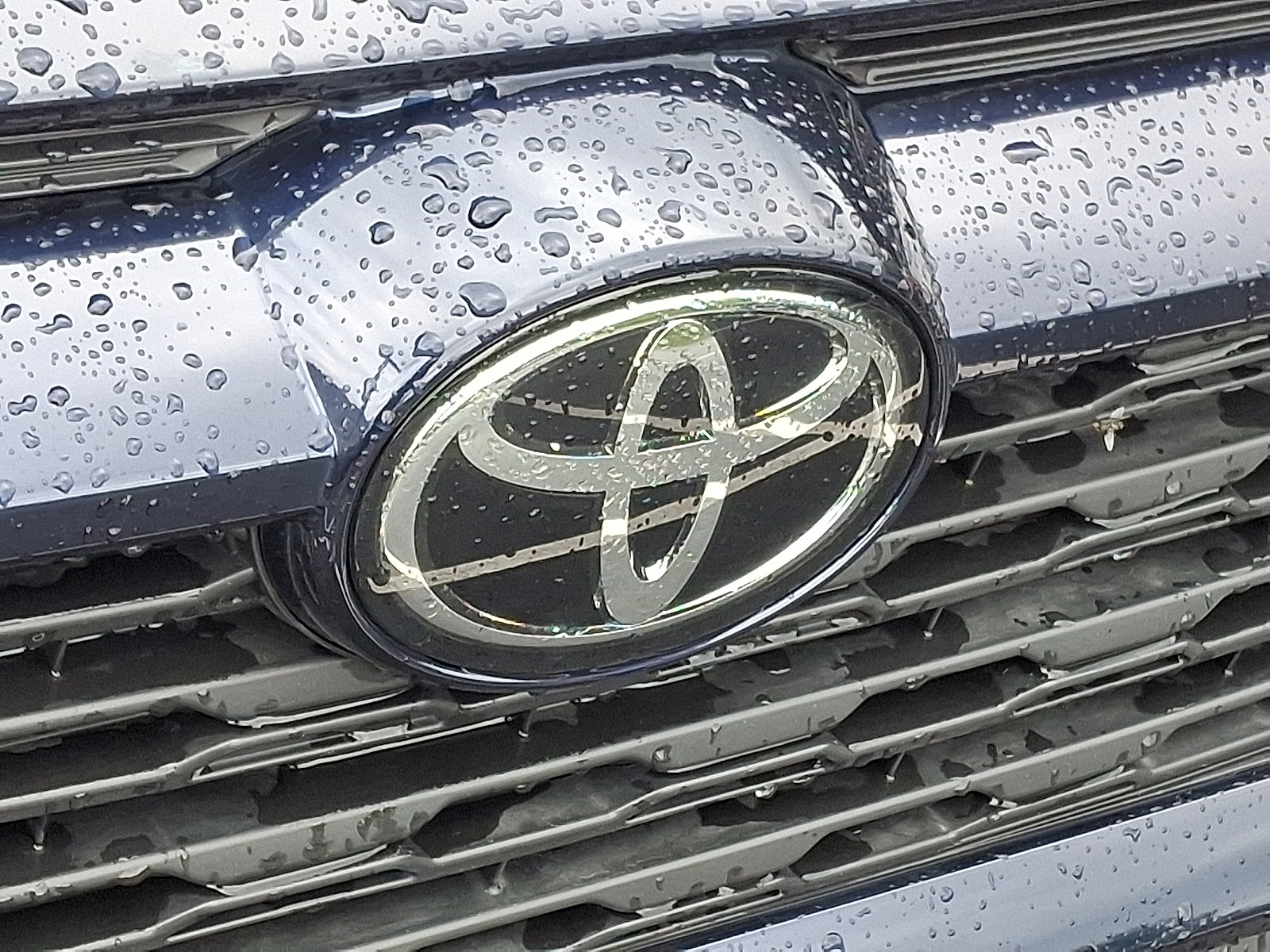 Certified 2025 Toyota RAV4 XLE w/ Convenience Package AWD/4WD image 5