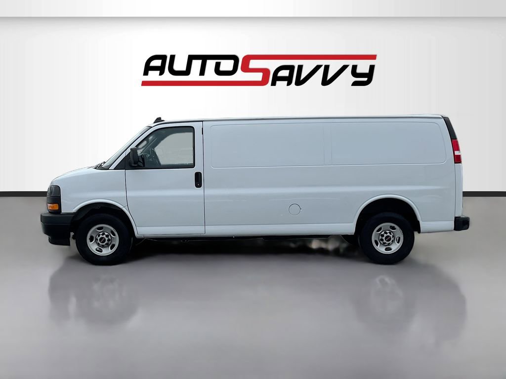 Used 2023 GMC Savana 3500 Extended w/ Driver Convenience Package RWD image 4