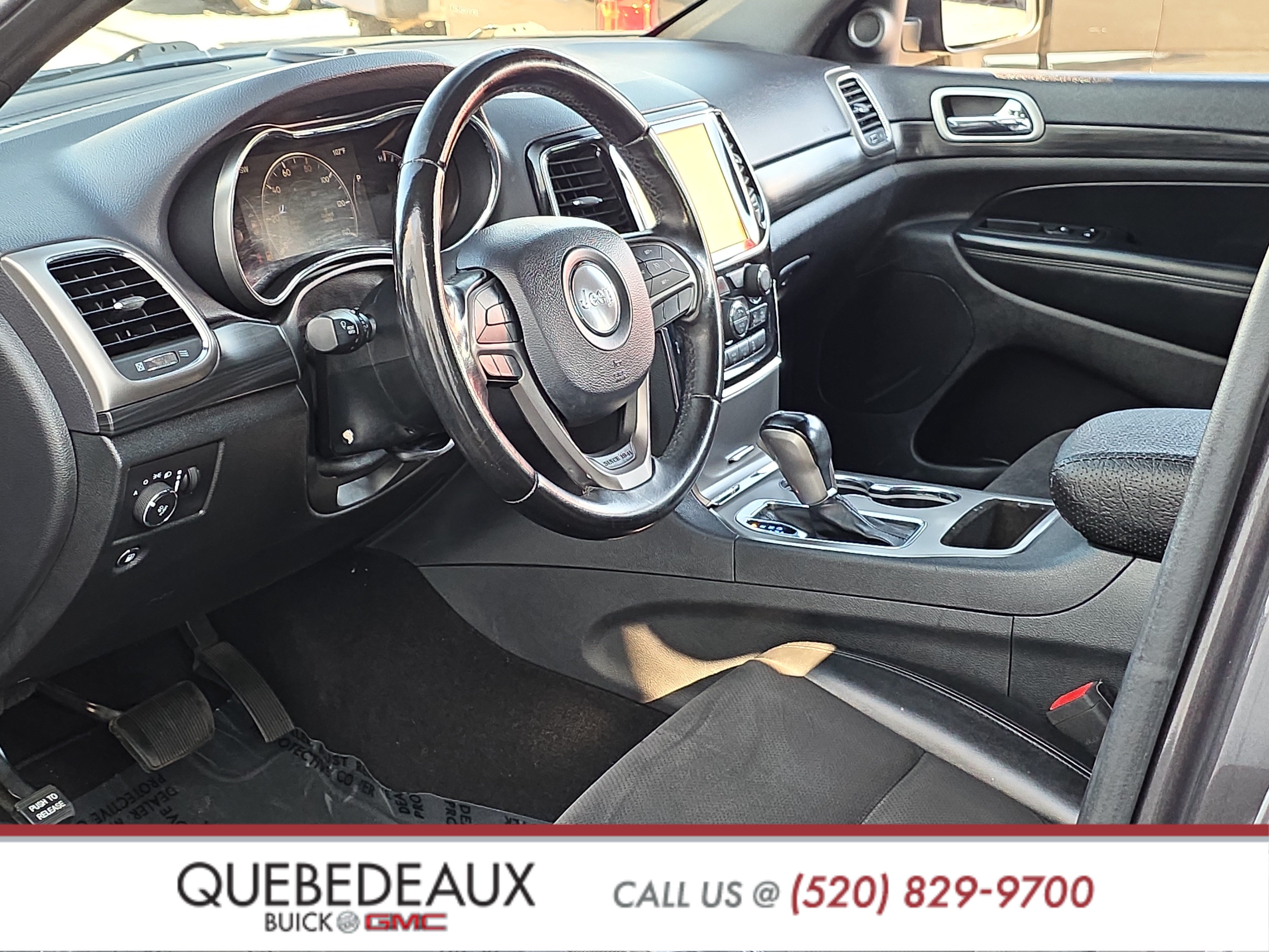 Used 2020 Jeep Grand Cherokee Laredo w/ Laredo X Package RWD image 10