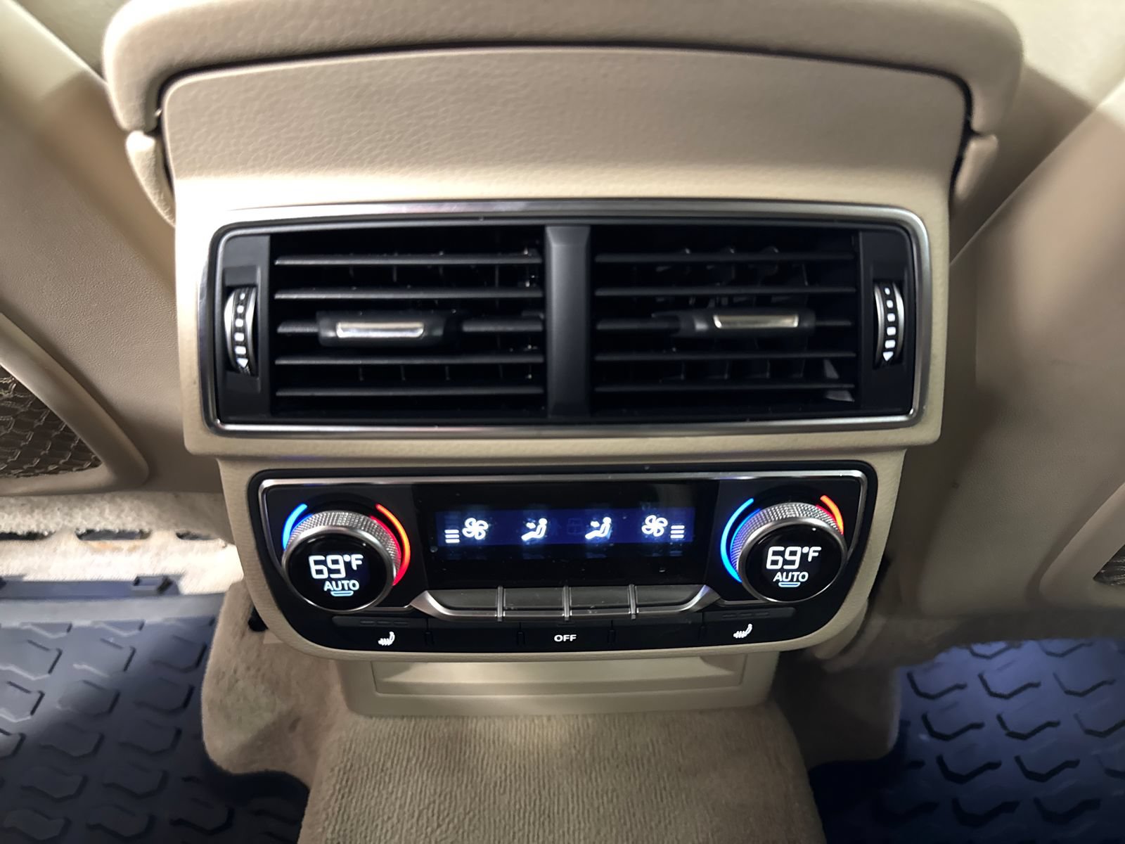Used 2019 Audi Q7 3.0T Premium Plus w/ Premium Plus Package AWD/4WD image 23