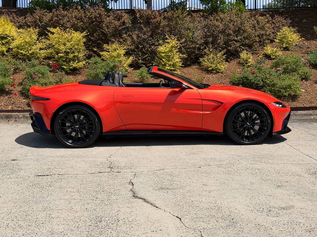 Used 2023 Aston Martin V8 Vantage Roadster RWD image 14