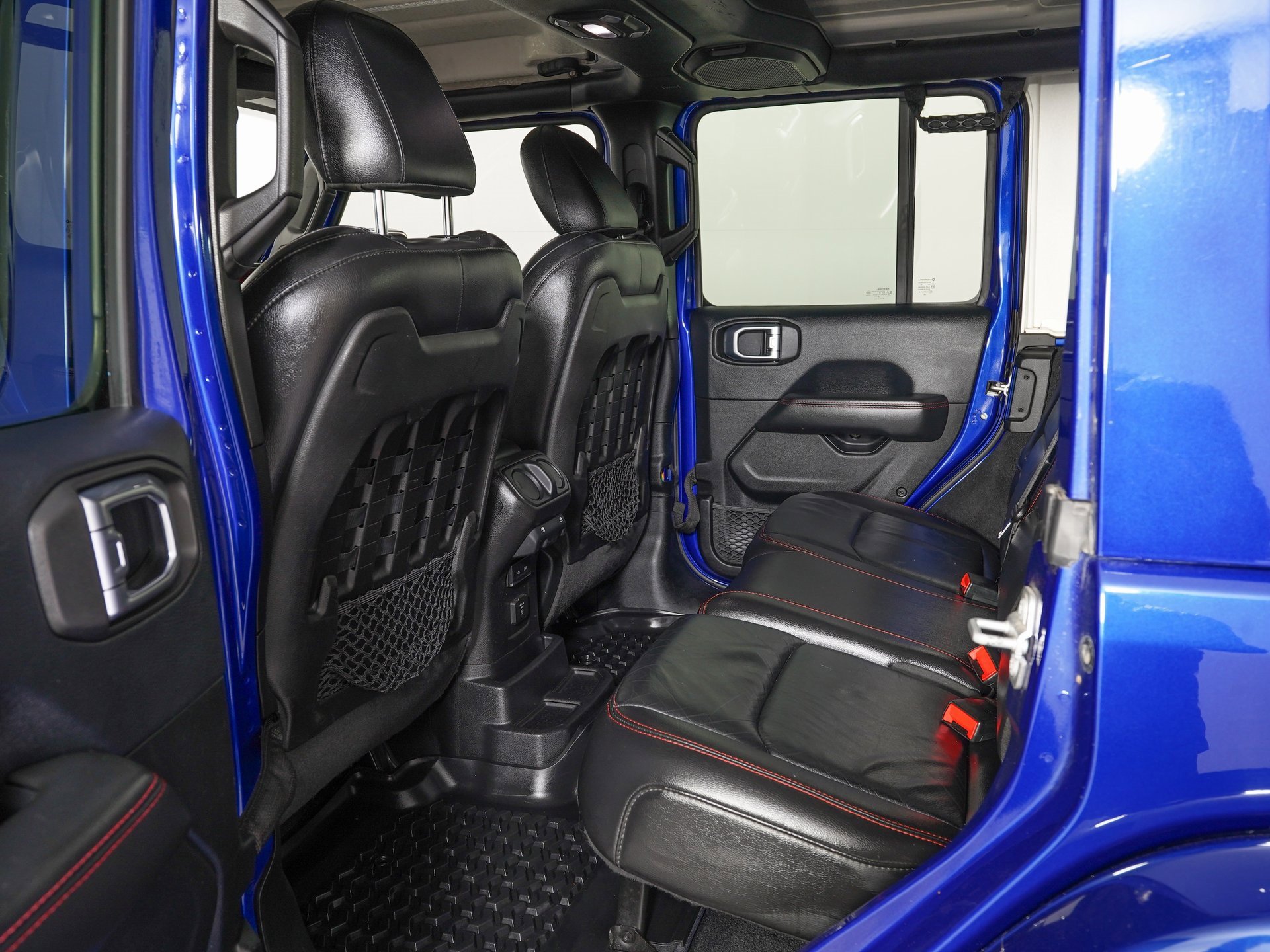 Used 2018 Jeep Wrangler Unlimited Rubicon image 12