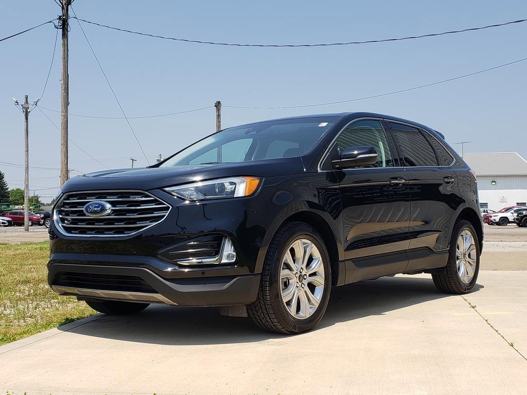 Used 2023 Ford Edge Titanium image 3