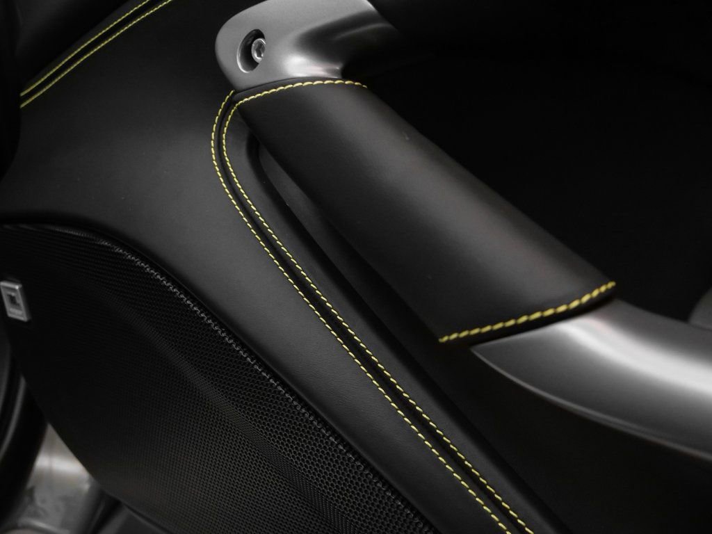 Used 2022 Ferrari F8 Tributo image 32