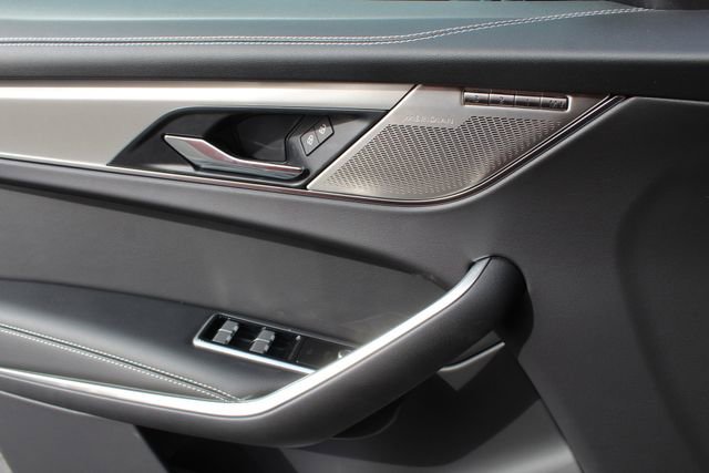 New 2026 Jaguar F-PACE R-Dynamic S image 18