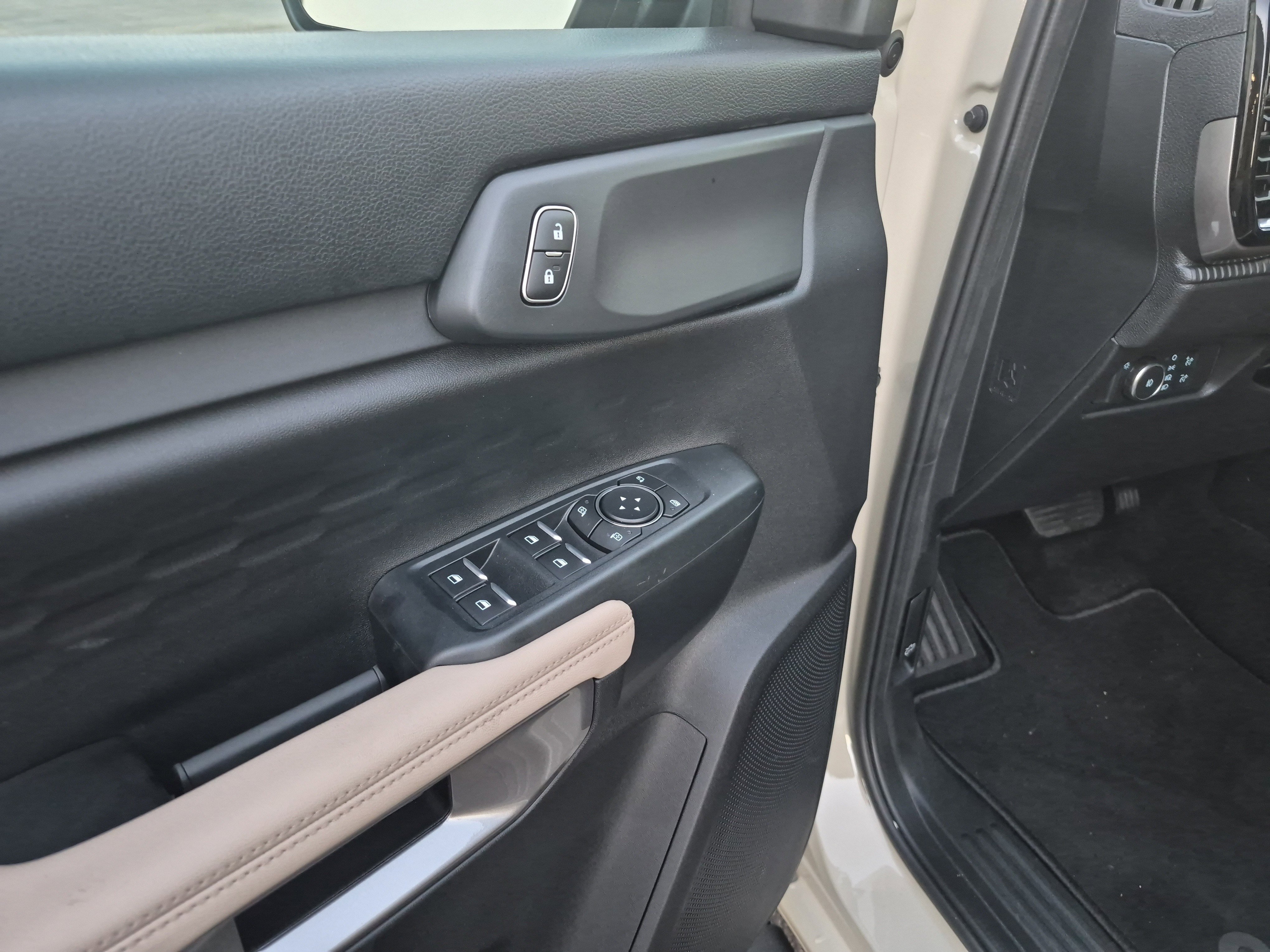 New 2025 Ford Ranger XLT w/ Equipment Group 301A High image 12