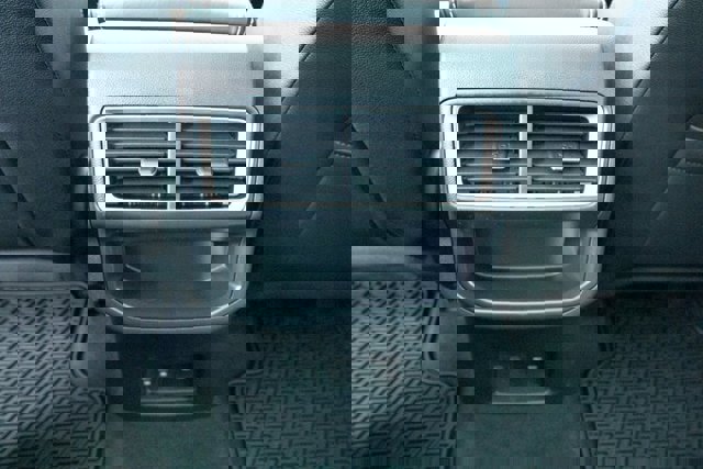 New 2026 Volkswagen Atlas Cross Sport SE image 34