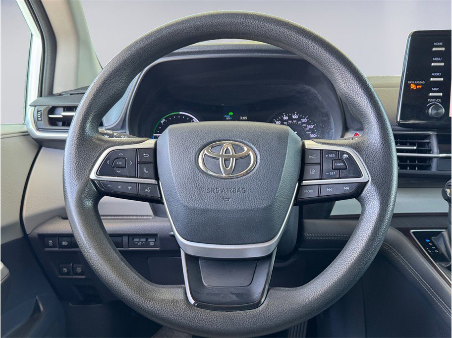 Used 2021 Toyota Sienna LE image 12