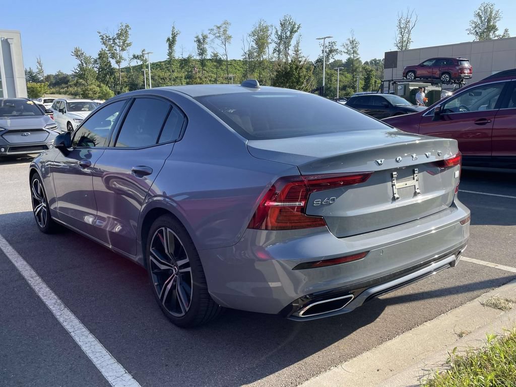 Used 2022 Volvo S60 T8 R-Design Expression w/ Premium Package AWD/4WD image 3