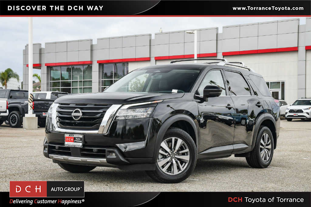 Used 2023 Nissan Pathfinder SL w/ Cargo Package FWD image 1