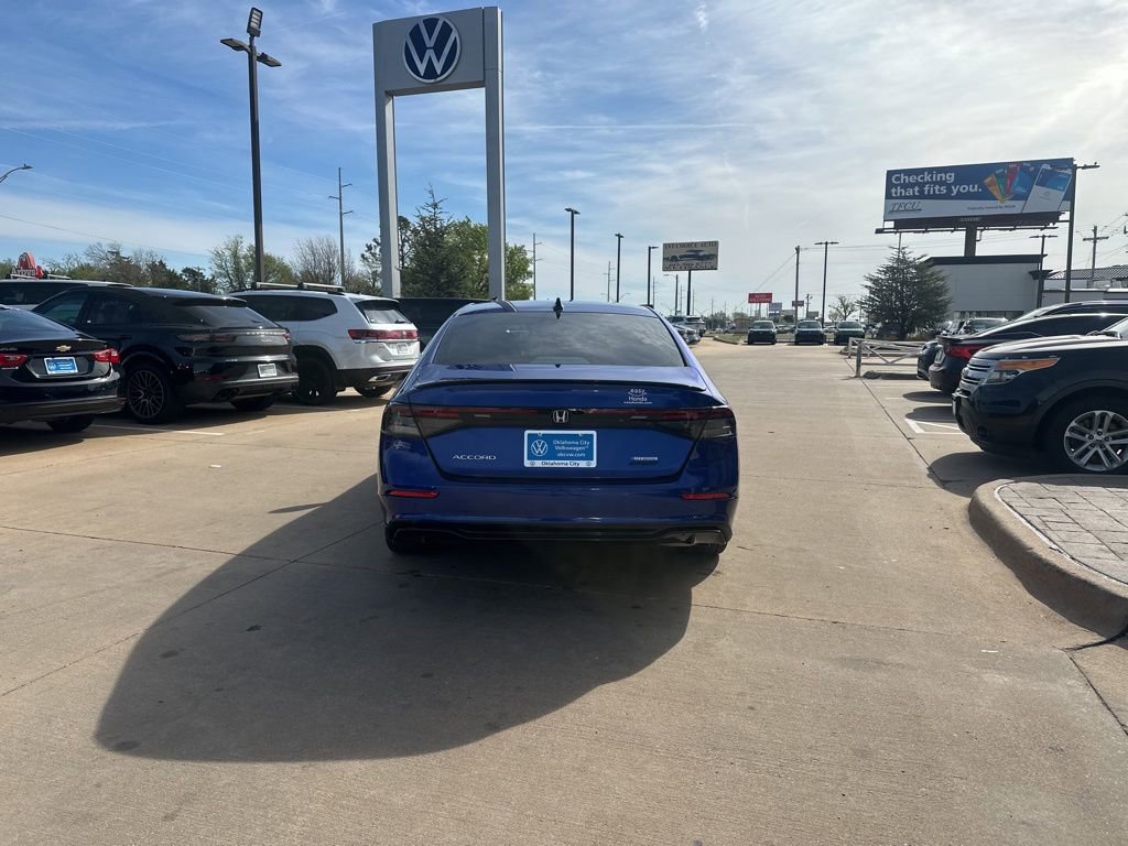 Used 2023 Honda Accord Sport image 6