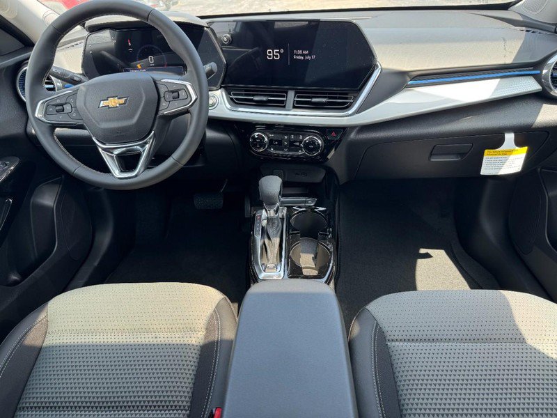 New 2026 Chevrolet Trax LT w/ Sunroof Package FWD image 6