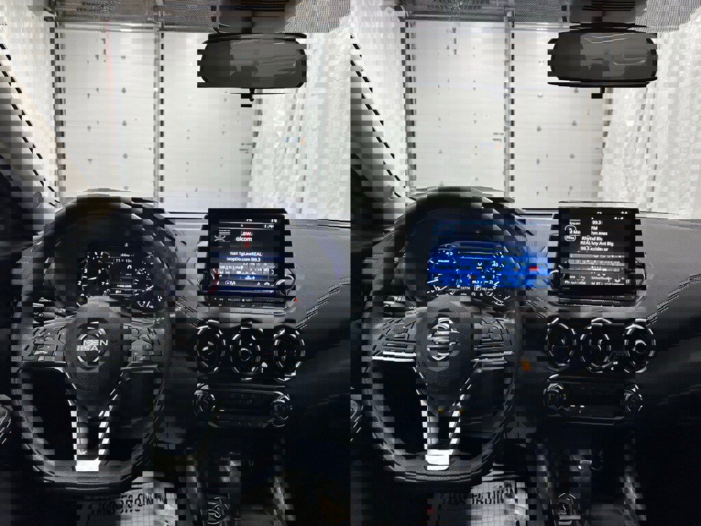 Used 2025 Nissan Sentra SV image 16