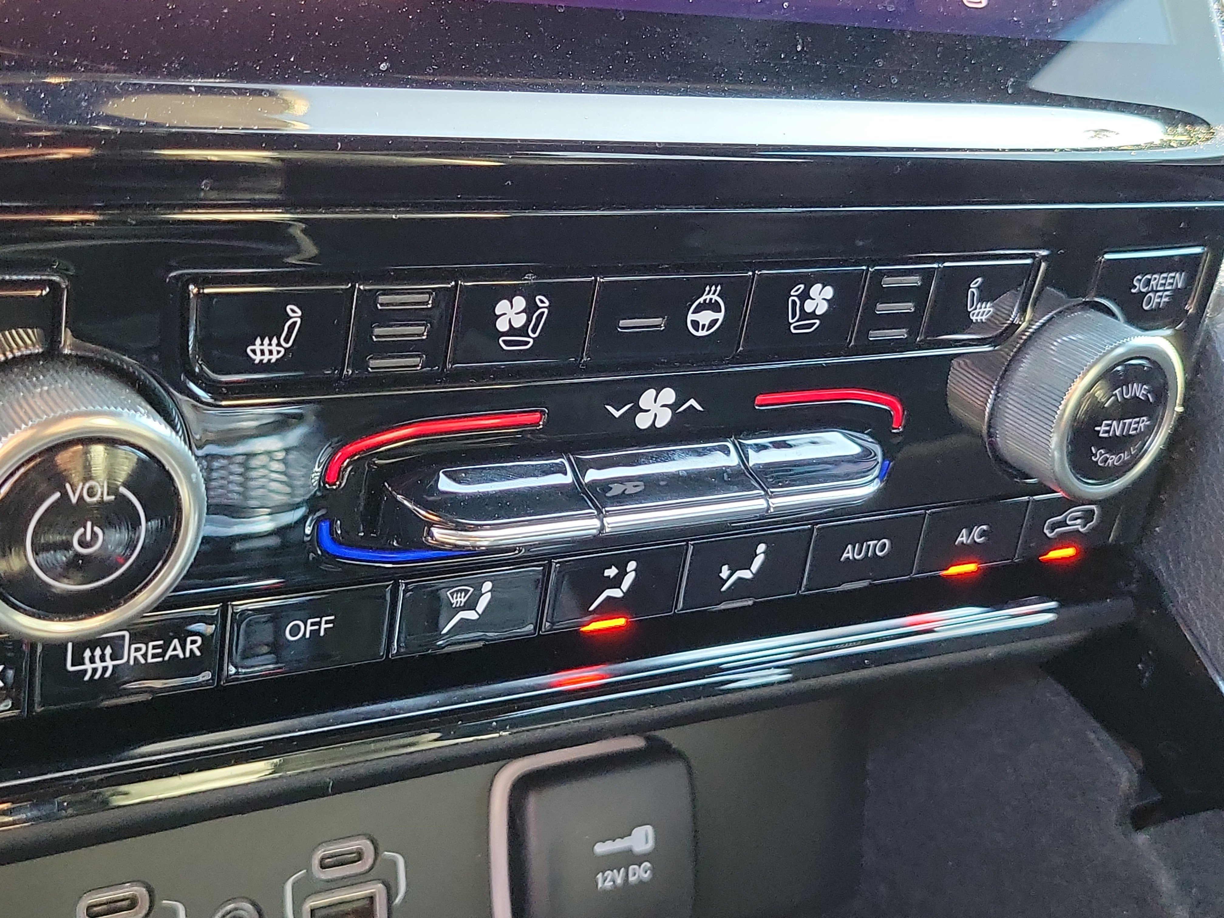 Used 2021 Jeep Grand Cherokee L Overland w/ Advanced Protech Group III image 25