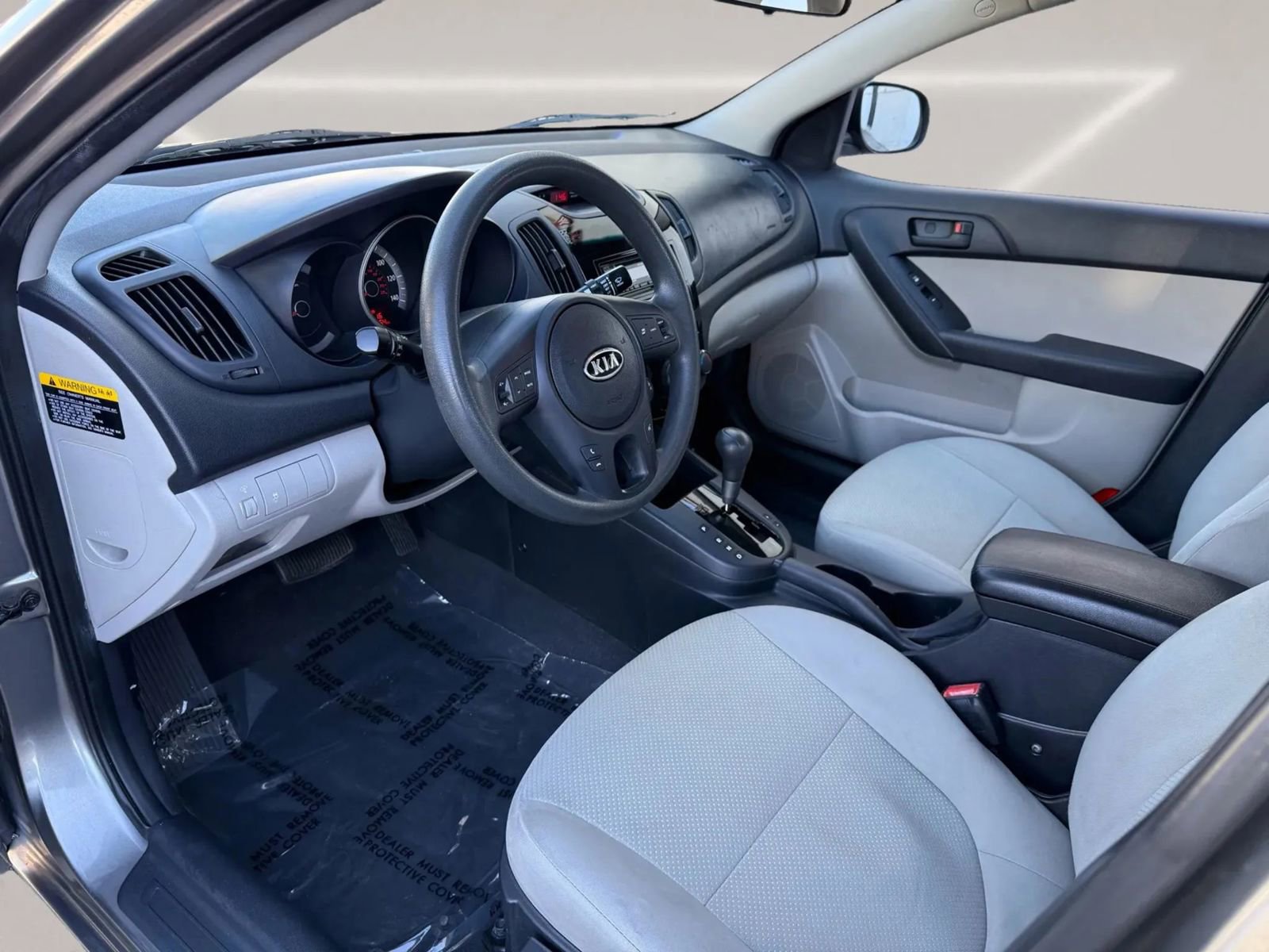 Used 2010 Kia Forte EX image 9