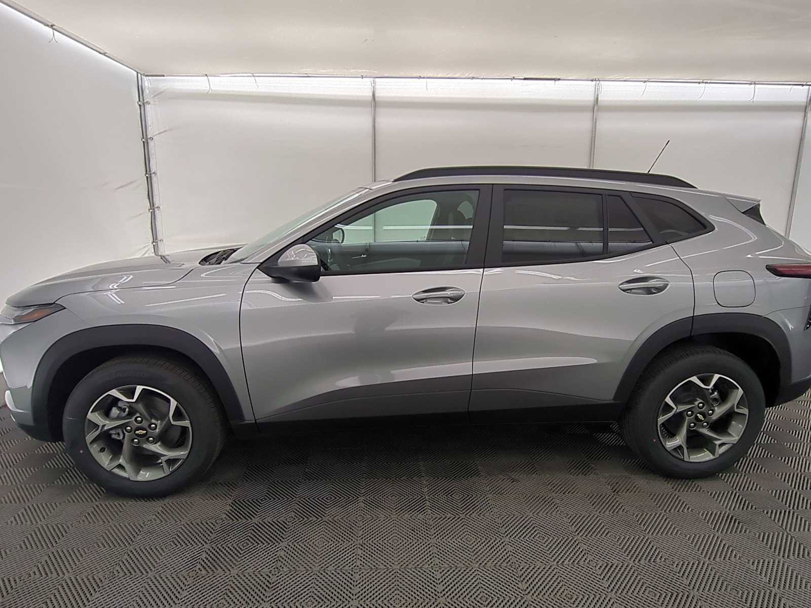 New 2026 Chevrolet Trax LT w/ Driver Confidence Package image 3