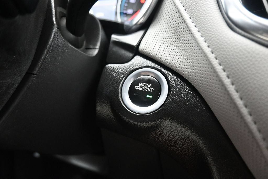 Used 2021 Chevrolet Equinox Premier FWD image 36