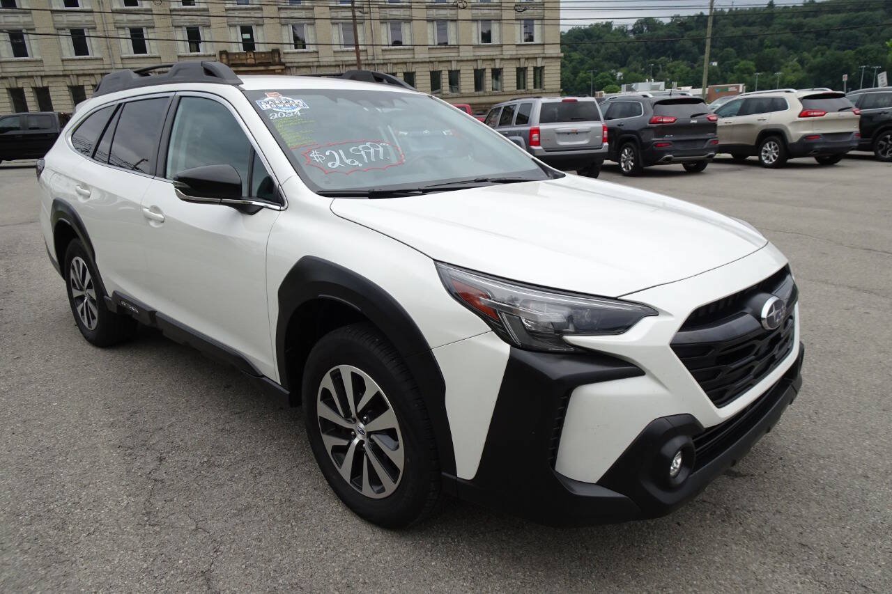 Used 2024 Subaru Outback Premium AWD/4WD image 4